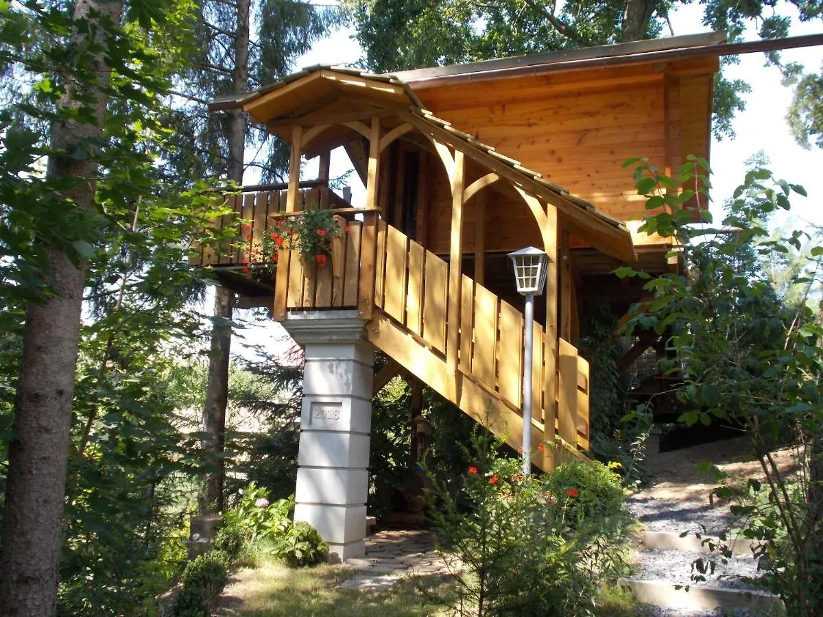 Baumhaus Wolfshoehle Fischach