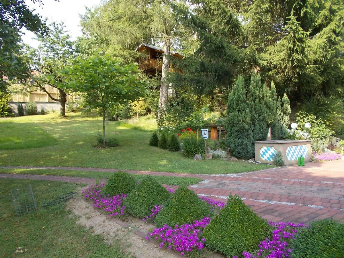 Baumhaus Wolfshoehle Fischach Dağ evi